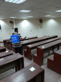 تعقيم مبنى كلية التمريض يوم الاربعاء الموافق 22/4/2020