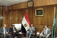 وفد جامعة بنها يقدم التهنئة لمحافظ القليوبية الجديد