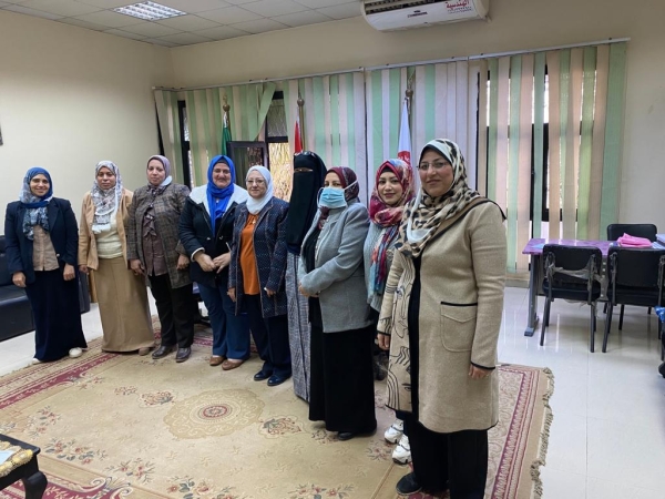 اجتماع الفريق الادارى لمشروع الاختبارات الشفهيه والعمليه مع أ.د/ عزه عبدالله