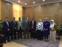 رئيس جامعة بنها يبحث مع ممثلي هواوي سبل التعاون