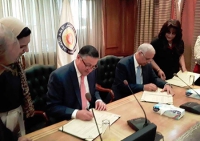 «السعيد» يوقع اتفاقية انضمام جامعة بنها إلى الشبكة القومية لأبحاث السرطان