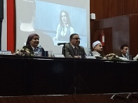 التعامل الآمن مع شبكات التواصل الإجتماعى فى جلسة نقاشية بـ «آداب بنها»