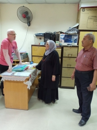 عميد كلية التمريض يتفقد الاقسام الاداريه بالكليه لتهنئتهم بالعام الدراسى الجديد