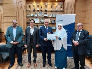 رئيس جامعة بنها يكرم المشاركين في إعداد الخطة الإستراتيجية الجديدة 2023 - 2030